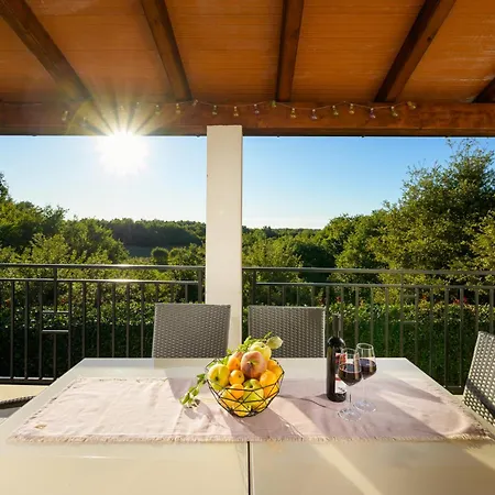 빌라 Storia By Istrialux