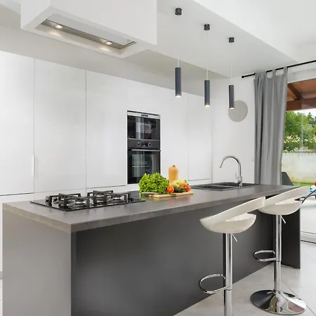 Storia By Istrialux * Kringa