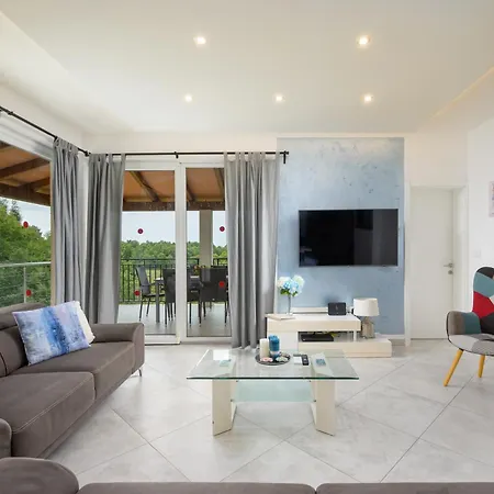 ヴィラ Storia By Istrialux Kringa