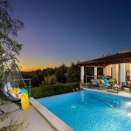 ヴィラ Storia By Istrialux Kringa